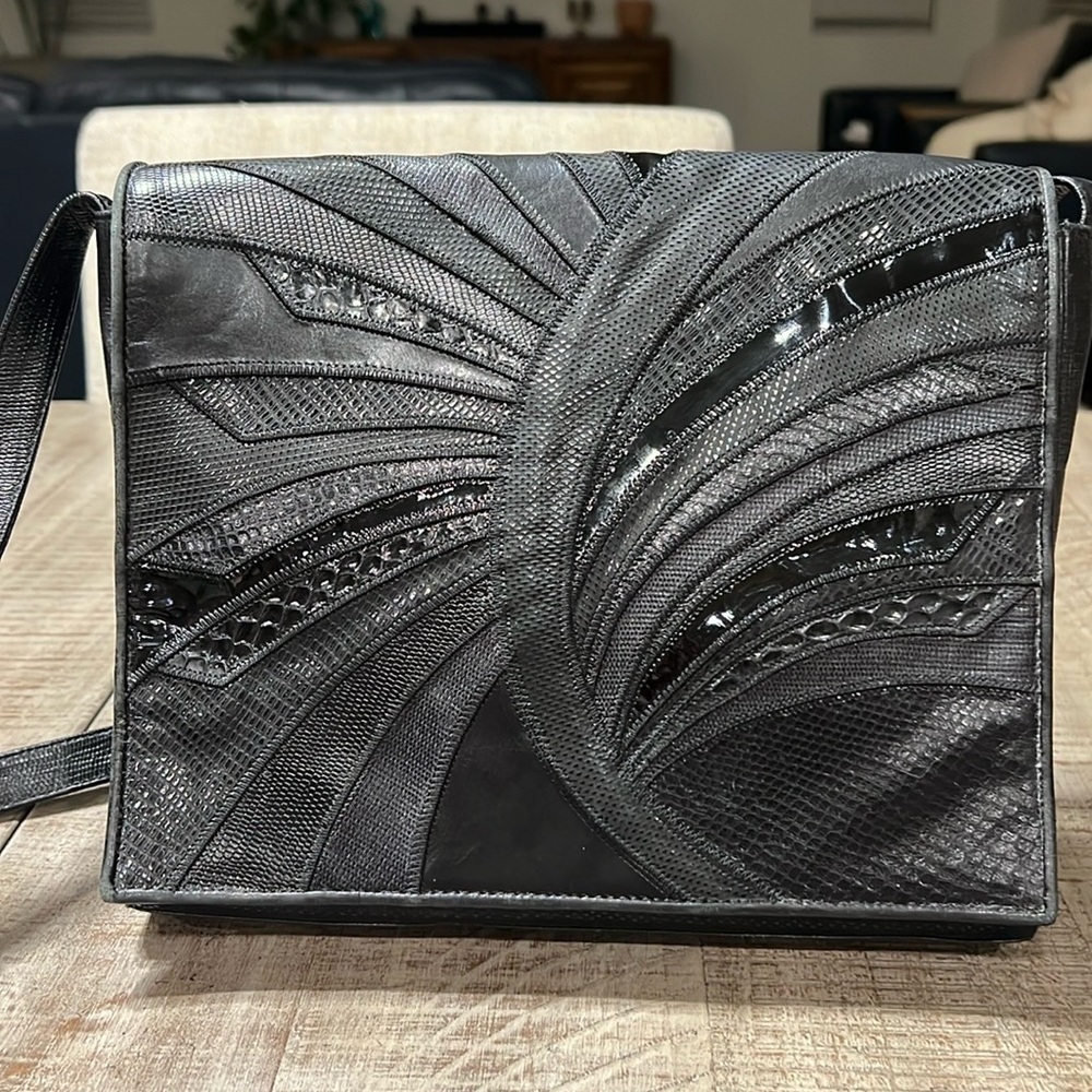 Sharif Black Women's Textured Leather Crossbody Bag